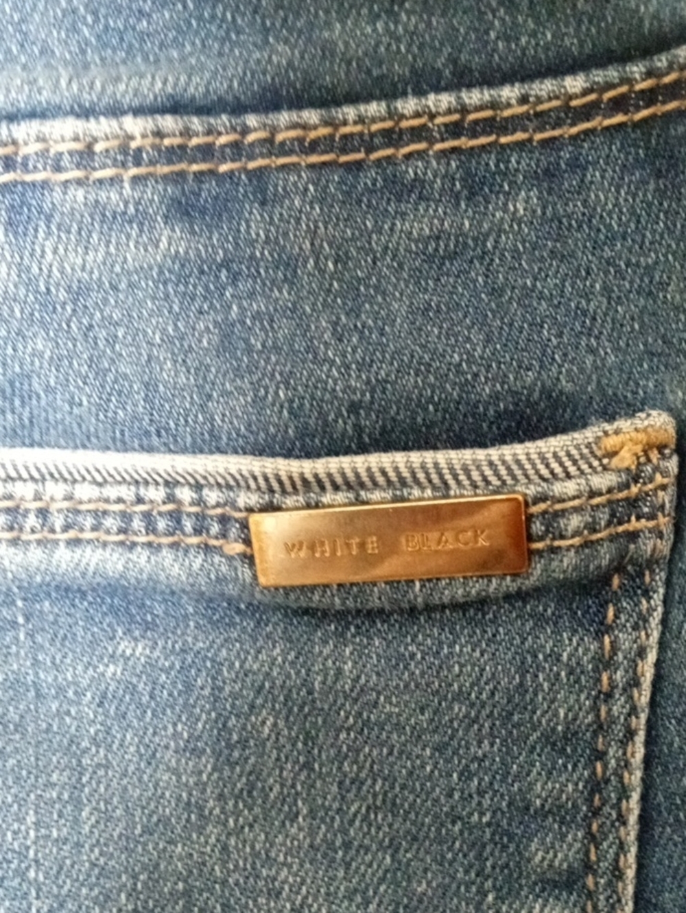 White House Black Market Girl Friend Blue Embroidered Slim Jeans, Roedo, Artsy, - Picture 8 of 8